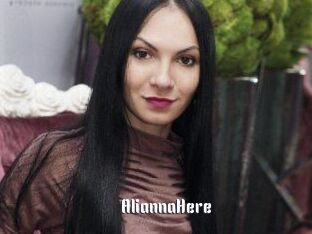 AliannaHere 1 grosse chatte