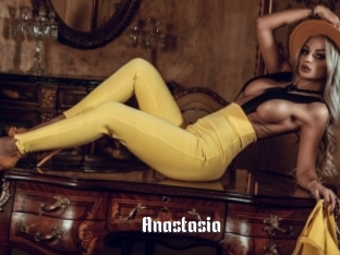 Anastasia 1 grosse chatte