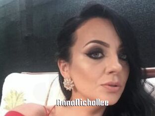 AnnaNichollee