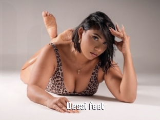 Dessi_feet