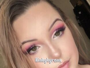 Kinkykyraxx