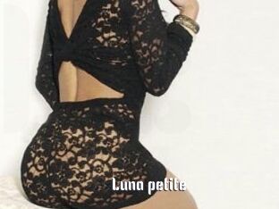 Luna_petite