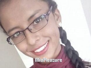 Mia_Pleasure
