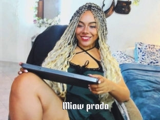 Miaw_prada