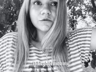 Nikkyhotmoomy