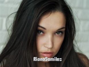 RianaSamiles 1 grosse chatte