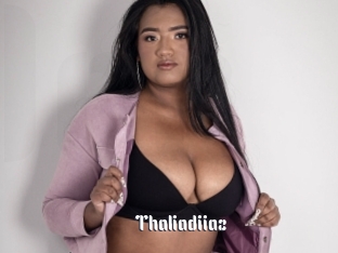 thaliadiiaz 1 grosse chatte