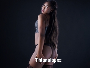 thianalopez 1 grosse chatte