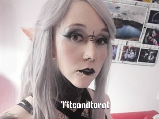 Titsandtarot